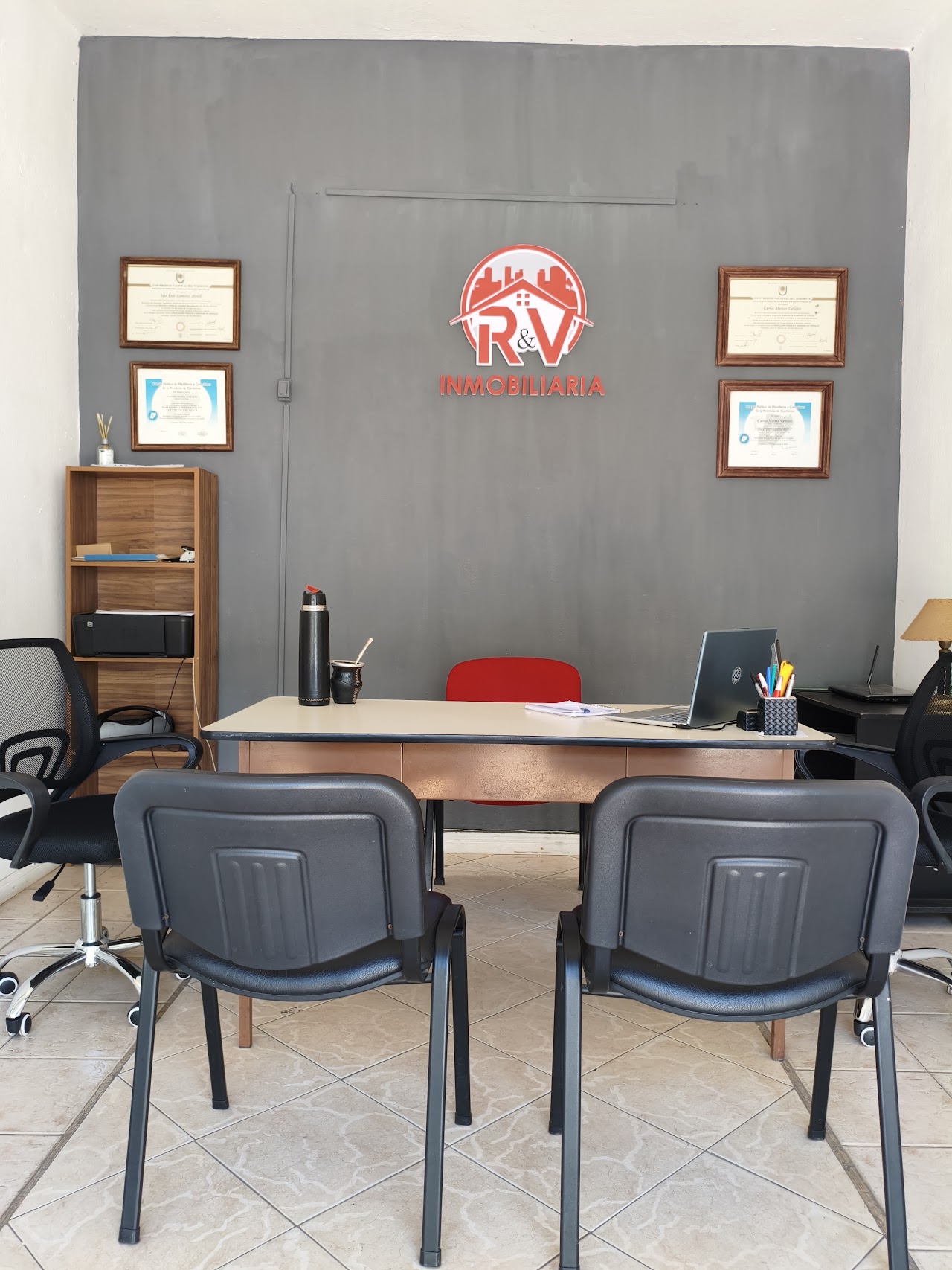Oficina de R&V Inmobiliaria en Corrientes